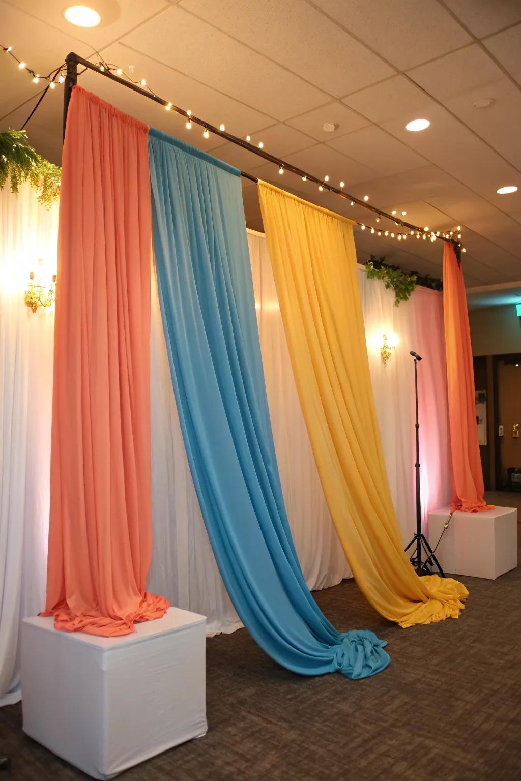 Capture romance with drapery that adds depth and elegance to your wedding photo booth. 🌸 #ElegantWeddings #RomanticDecor